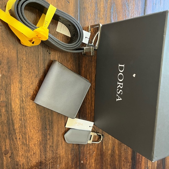 A new real leather accessories.(belt, wallet, key chain) - Picture 5 of 5